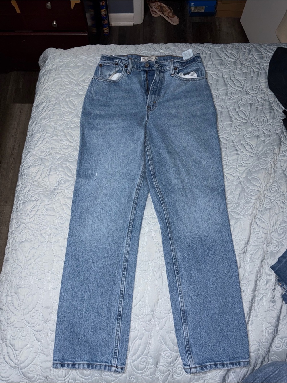 Abercrombie & Fitch Straight Leg Jeans in Light Blue Wash